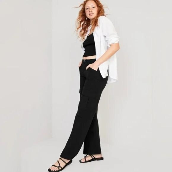 NWT Old Navy Black Mid-Rise Wide-Leg Cargo Pants for Women - Picture 2 of 7